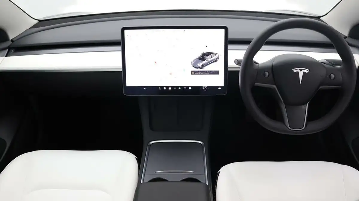 2021-tesla-model-3-e-long-range-4x4-big-12