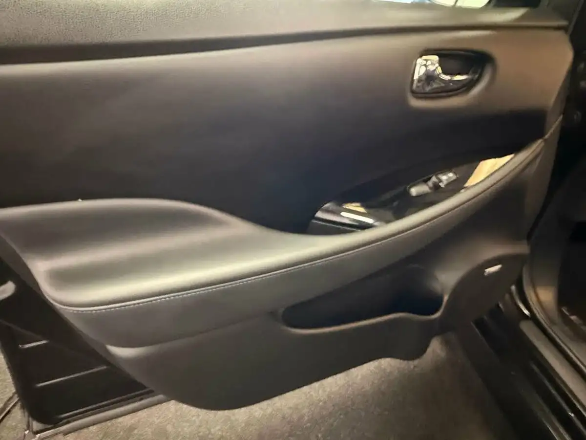 2020-nissan-leaf-e-e-tekna-big-49