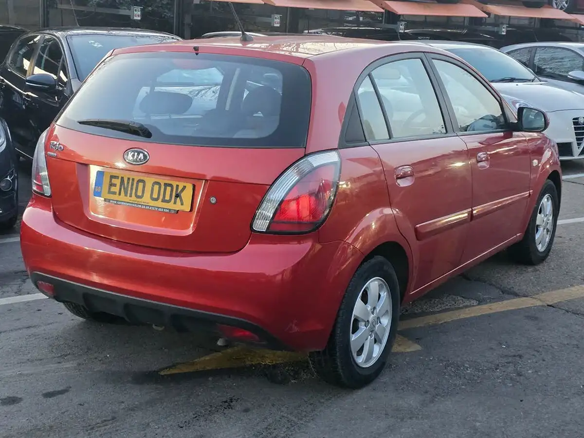 2010-kia-rio-14-strike-auto-big-9