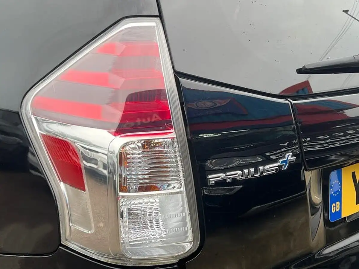 2019-toyota-prius-18-vvt-i-excel-big-21