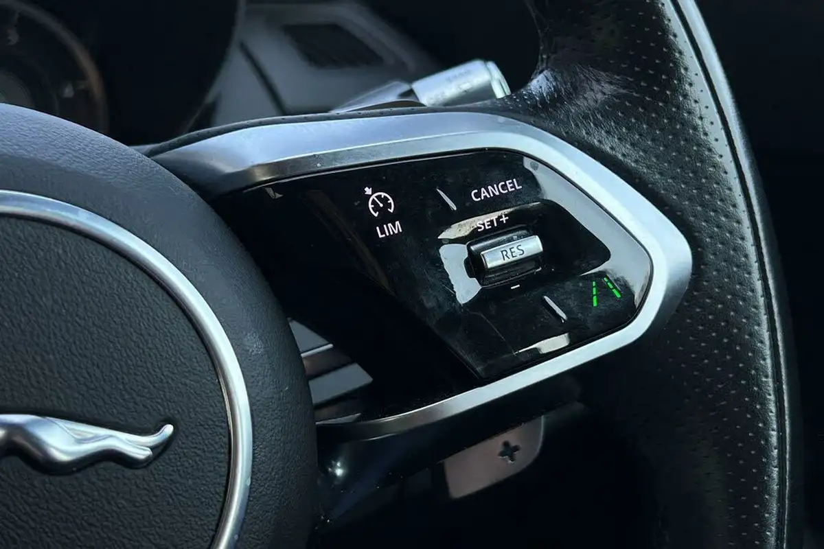 2022-jaguar-e-pace-20-d165-r-dynamic-s-awd-mhev-auto-big-44