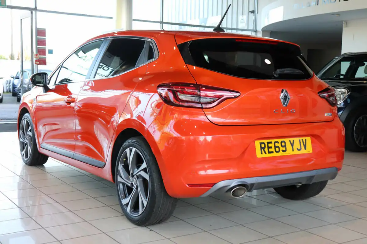 2019-renault-clio-13-tce-rs-line-big-5