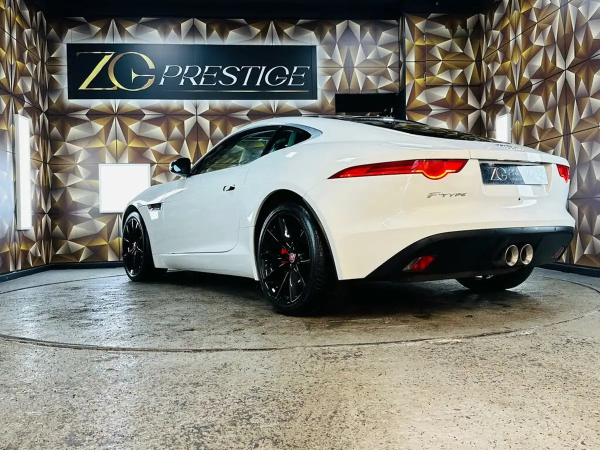 2014-jaguar-f-type-30-v6-coupe-quickshift-big-31