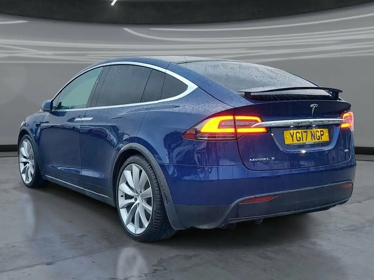 2017-tesla-model-x-e-90d-big-7