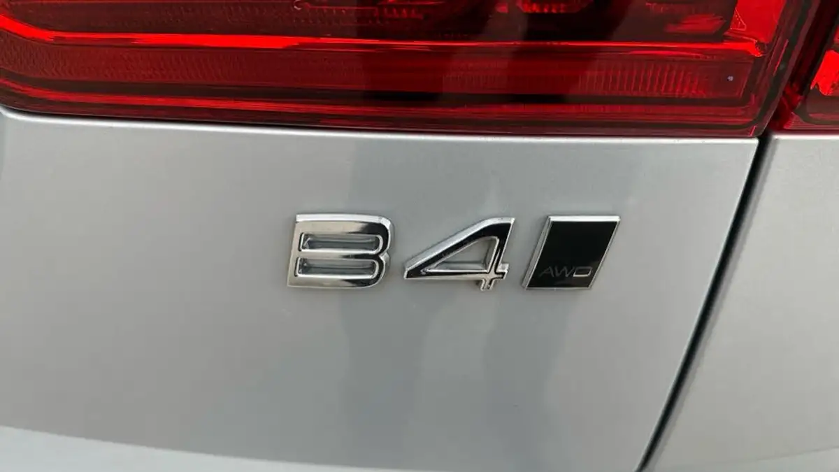 2021-volvo-xc60-20td-b4-r-design-awd-big-22
