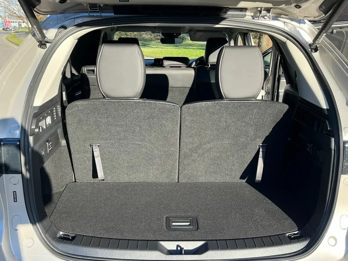 2025-mazda-cx-80-25-e-skyactiv-exclusive-line-conveniencedriver-assistance-big-29