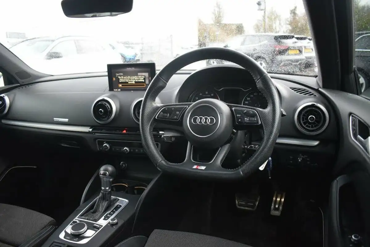 2019-audi-a3-10-30-tfsi-black-edition-ss-sportback-5d-s-tronic-big-4