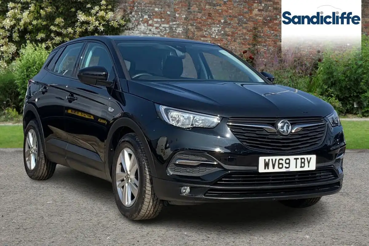 2019-vauxhall-grandland-x-12-se-ss-auto-big-0