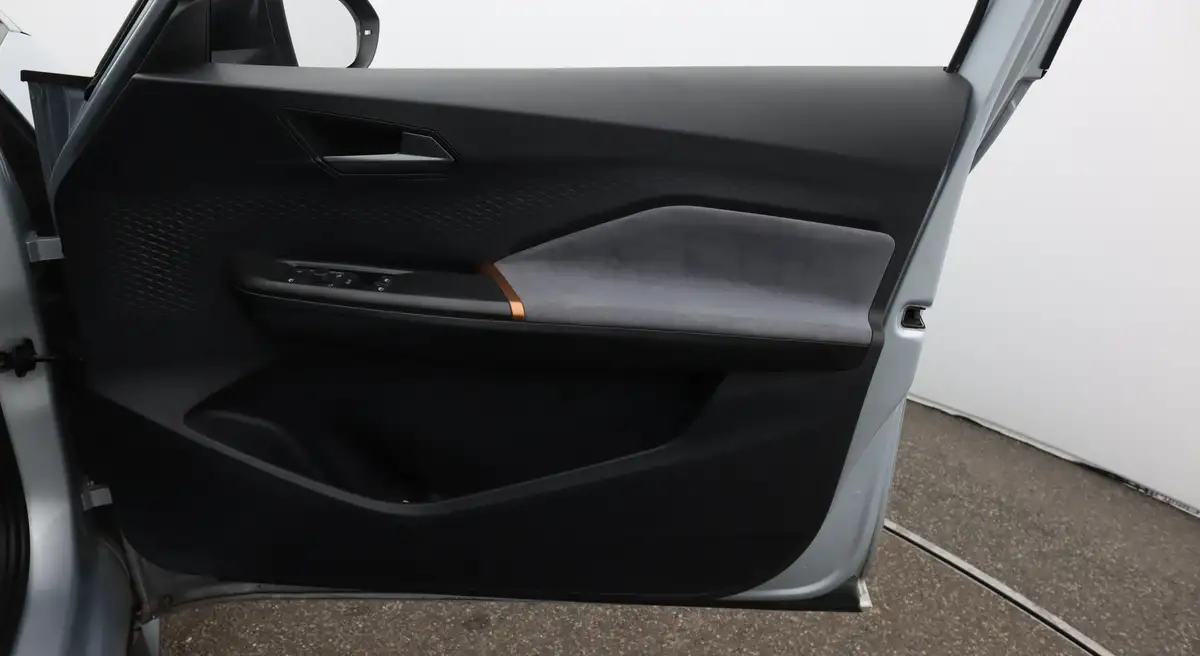 2022-cupra-born-e-v2-204ps-58kwh-big-15