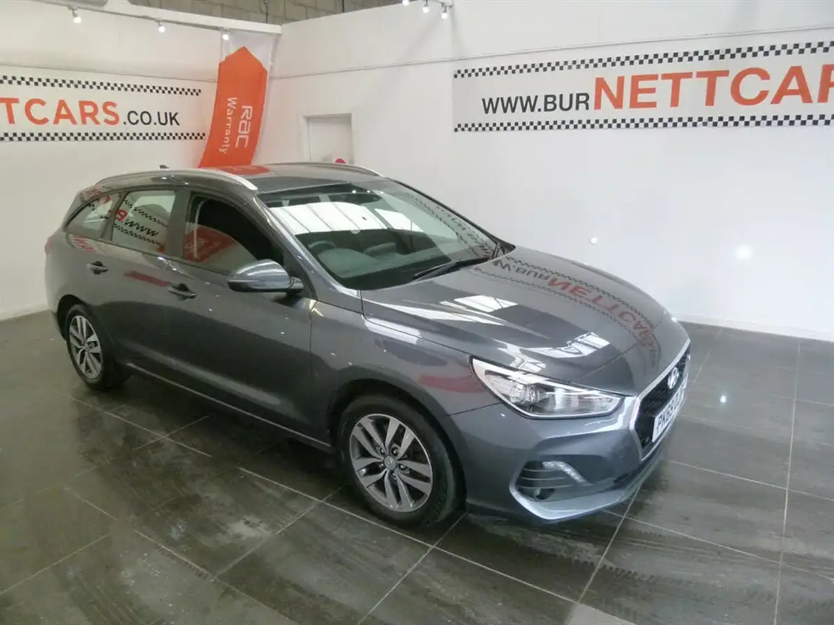 2019-hyundai-i30-10-t-gdi-se-nav-tourer-big-11