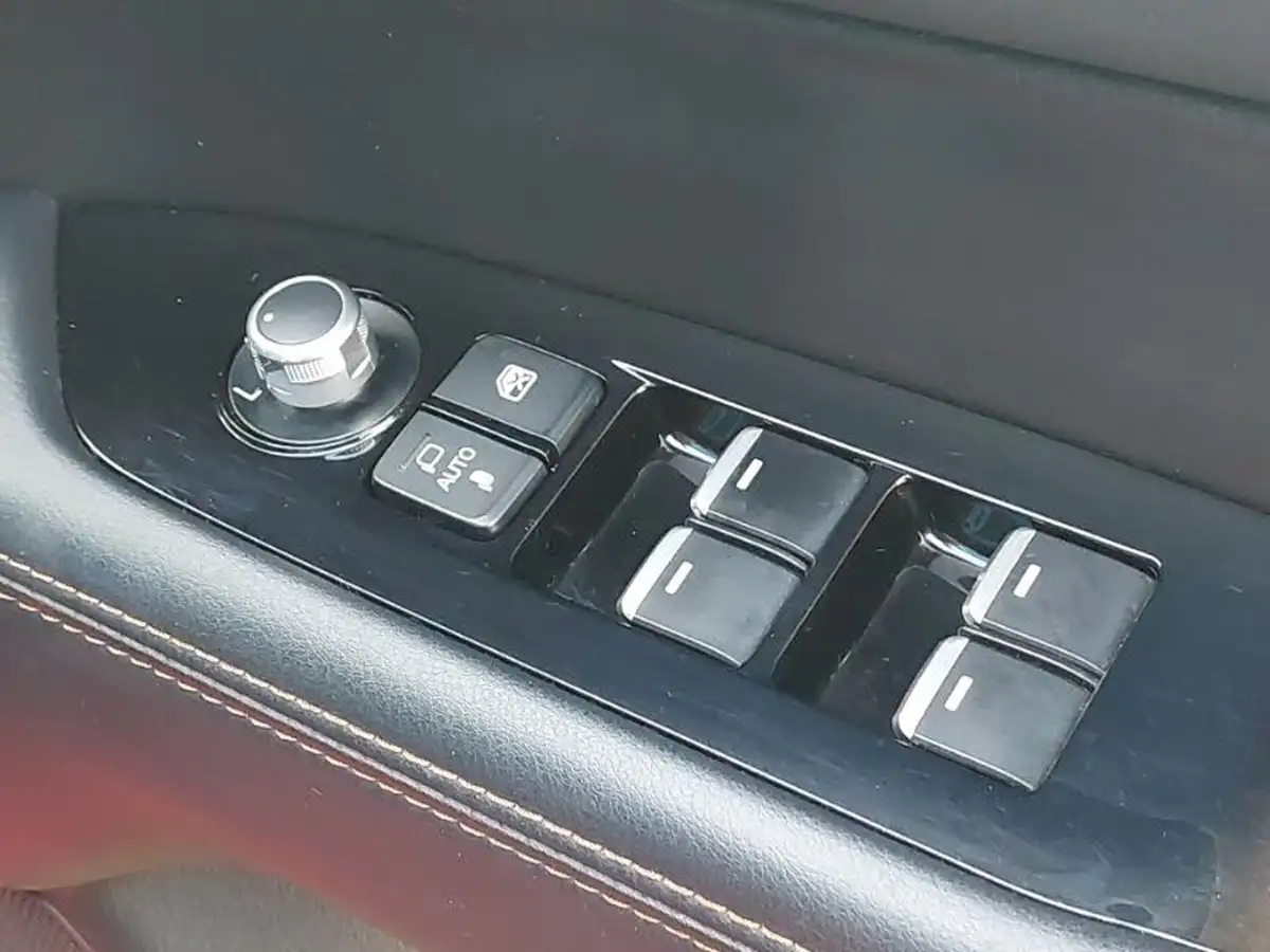 2018-mazda-cx-5-20-sport-nav-big-14