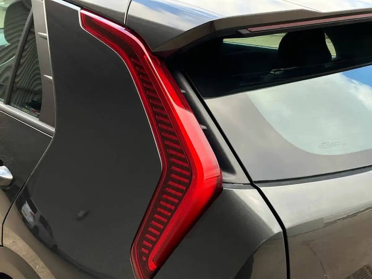 2024-kia-niro-ev-e-2-big-28
