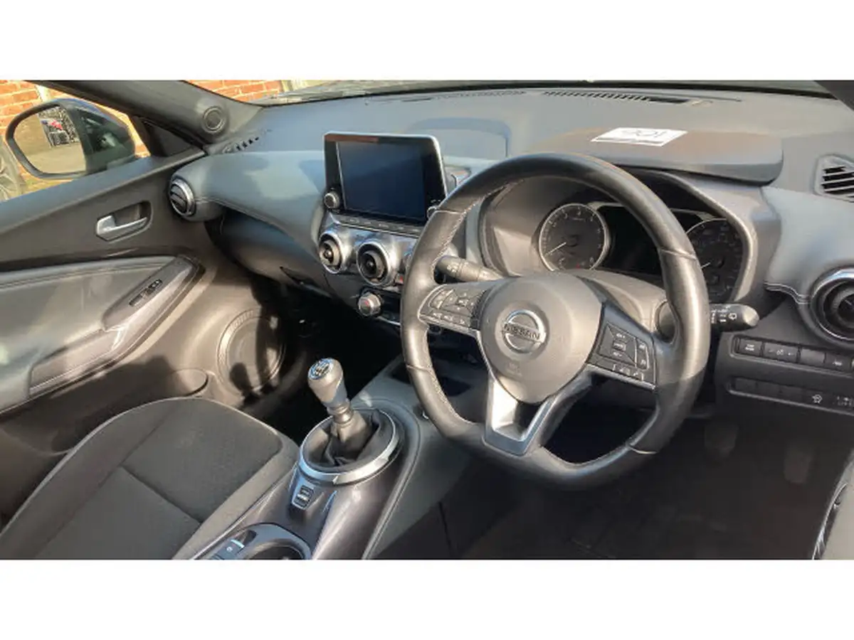 2021-nissan-juke-10-dig-t-n-connecta-big-10