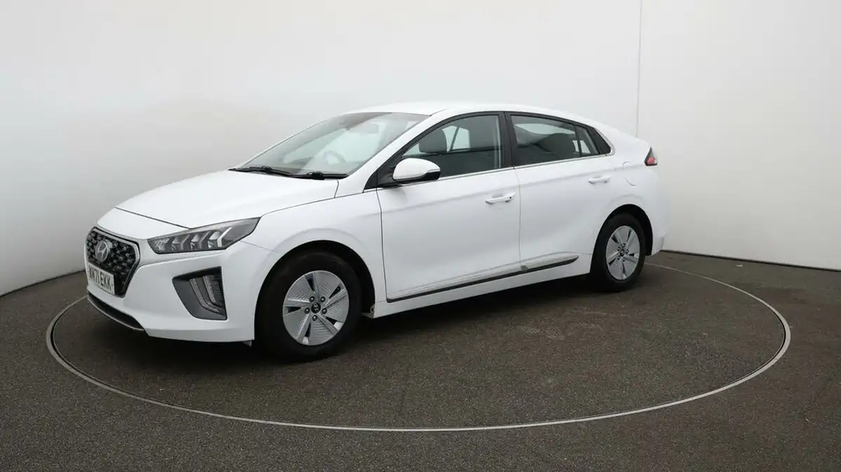 2022-hyundai-ioniq-16-gdi-premium-hybrid-big-68