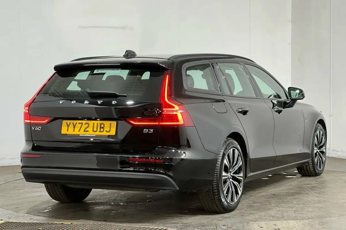 2022-volvo-v60-20-b3-core-big-20