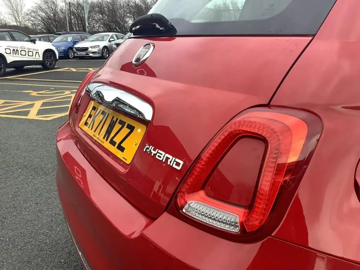 2021-fiat-500-10-dolcevita-big-9