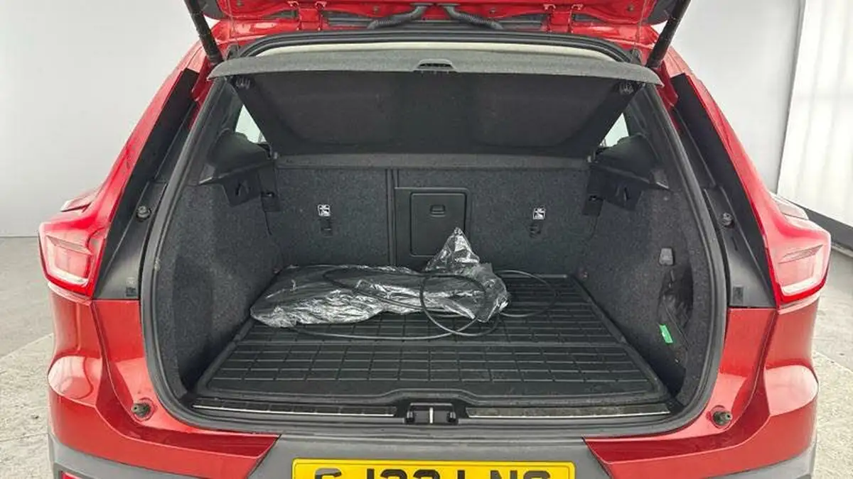 2022-volvo-xc40-15-t5-inscription-pro-big-30