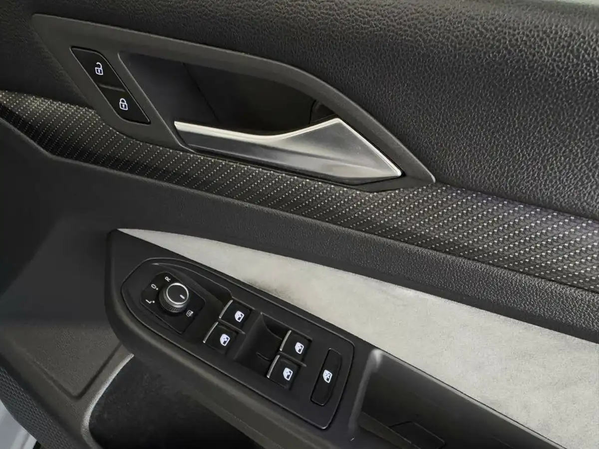 2022-volkswagen-golf-15-tsi-r-line-150ps-hatchback-big-15