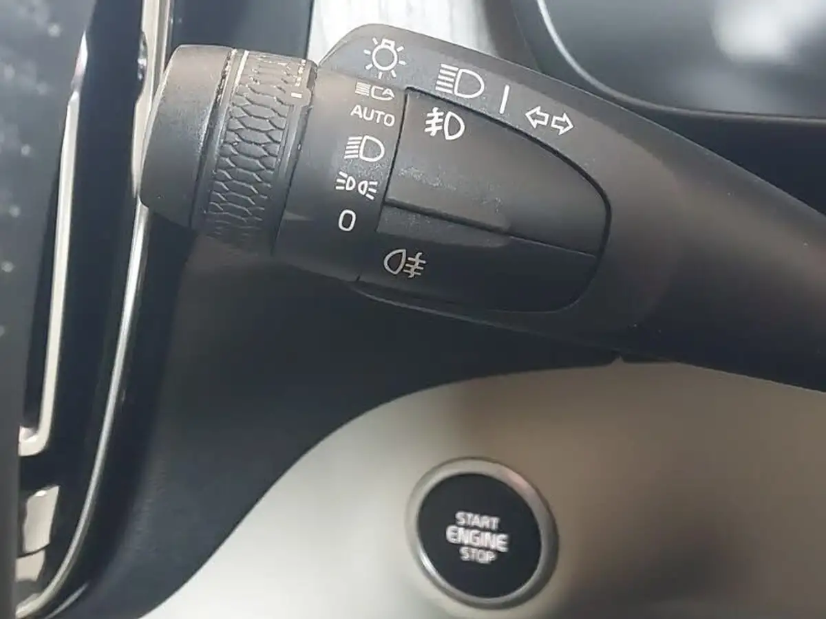 2020-volvo-xc40-15-t3-inscription-pro-big-13