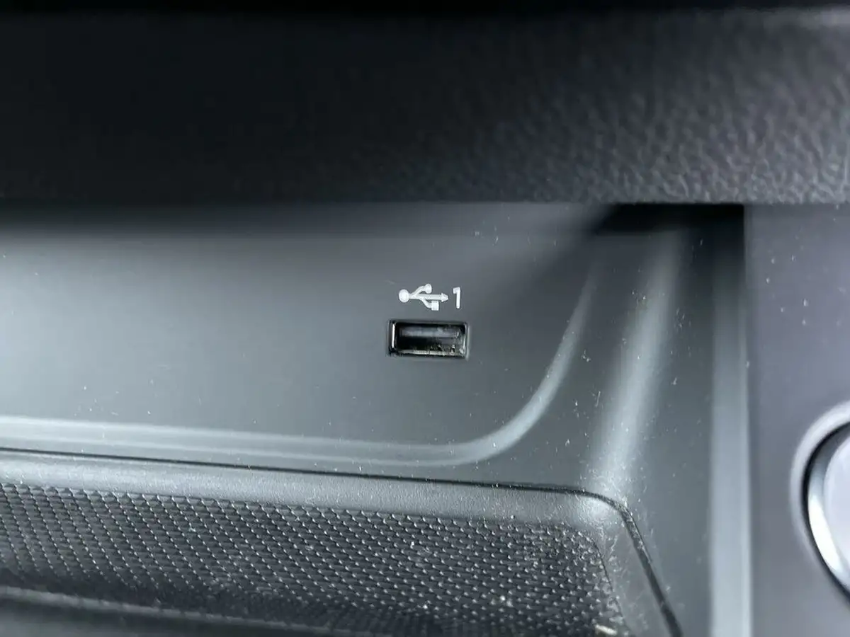 2018-audi-a4-avant-14-tfsi-black-edition-big-45