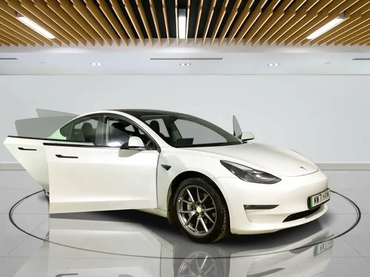 2021-tesla-model-3-e-long-range-awd-big-7