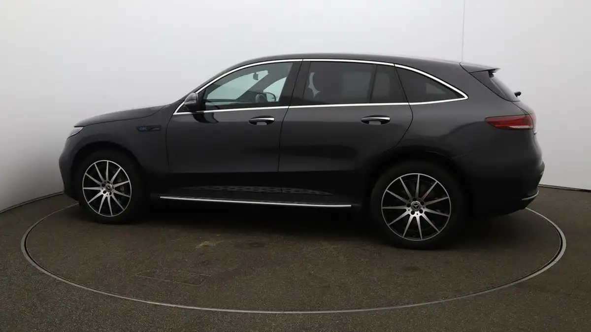 2022-mercedes-benz-eqc-e-eqc-400-amg-line-big-56