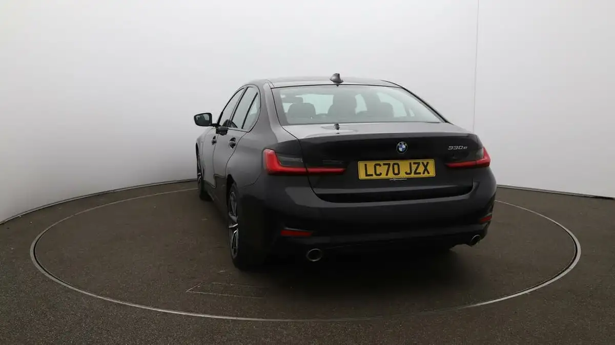 2020-bmw-3-series-big-51