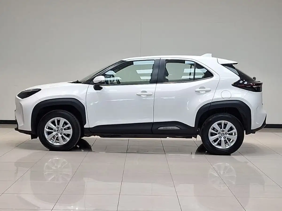 2021-toyota-yaris-cross-15-vvt-i-icon-big-3