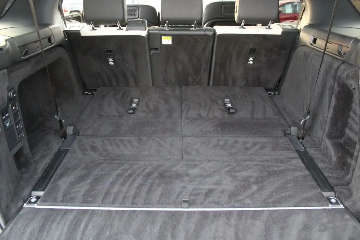 2021-land-rover-discovery-30-d300-r-dynamic-se-big-43