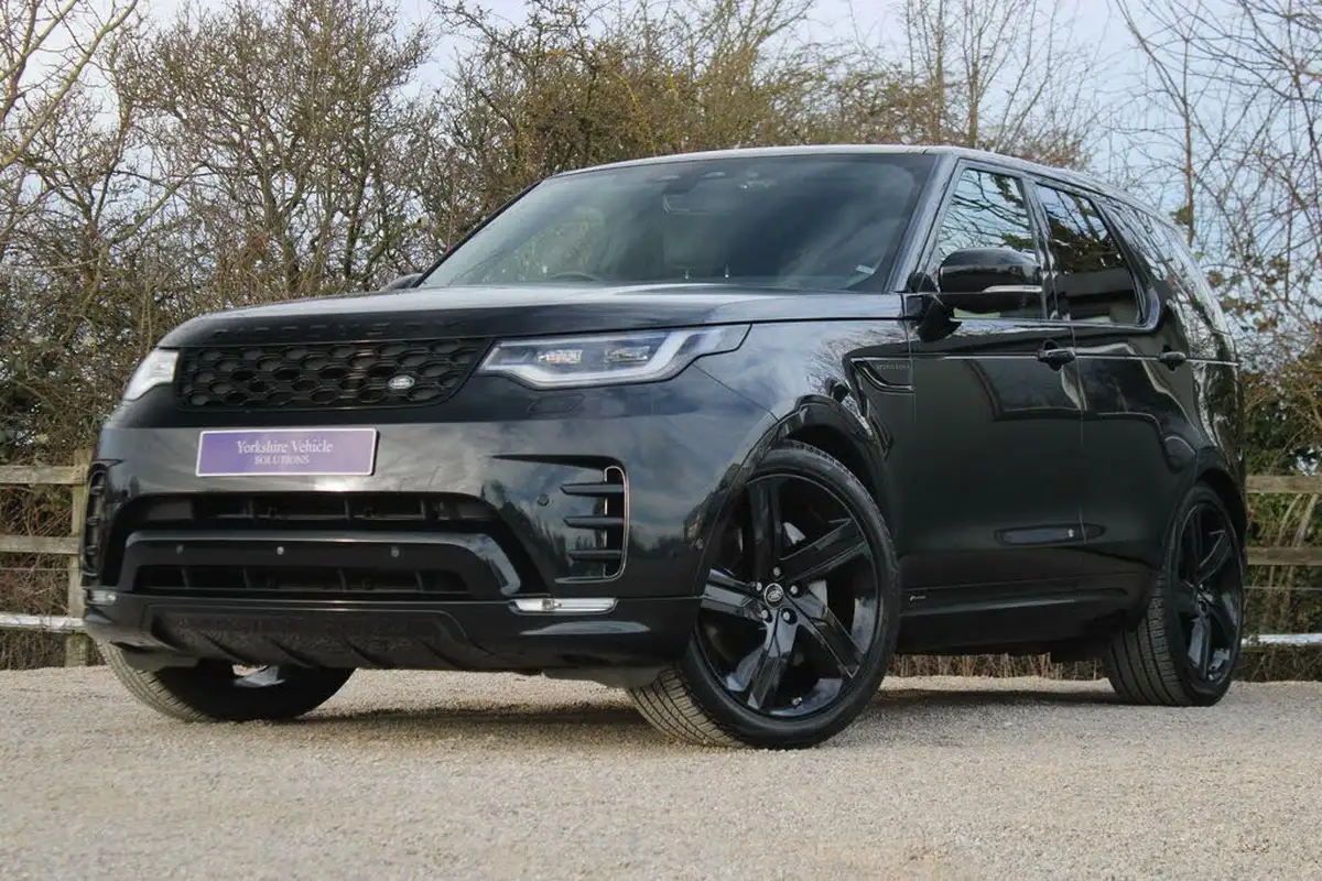 2021-land-rover-discovery-30-d300-r-dynamic-se-big-15