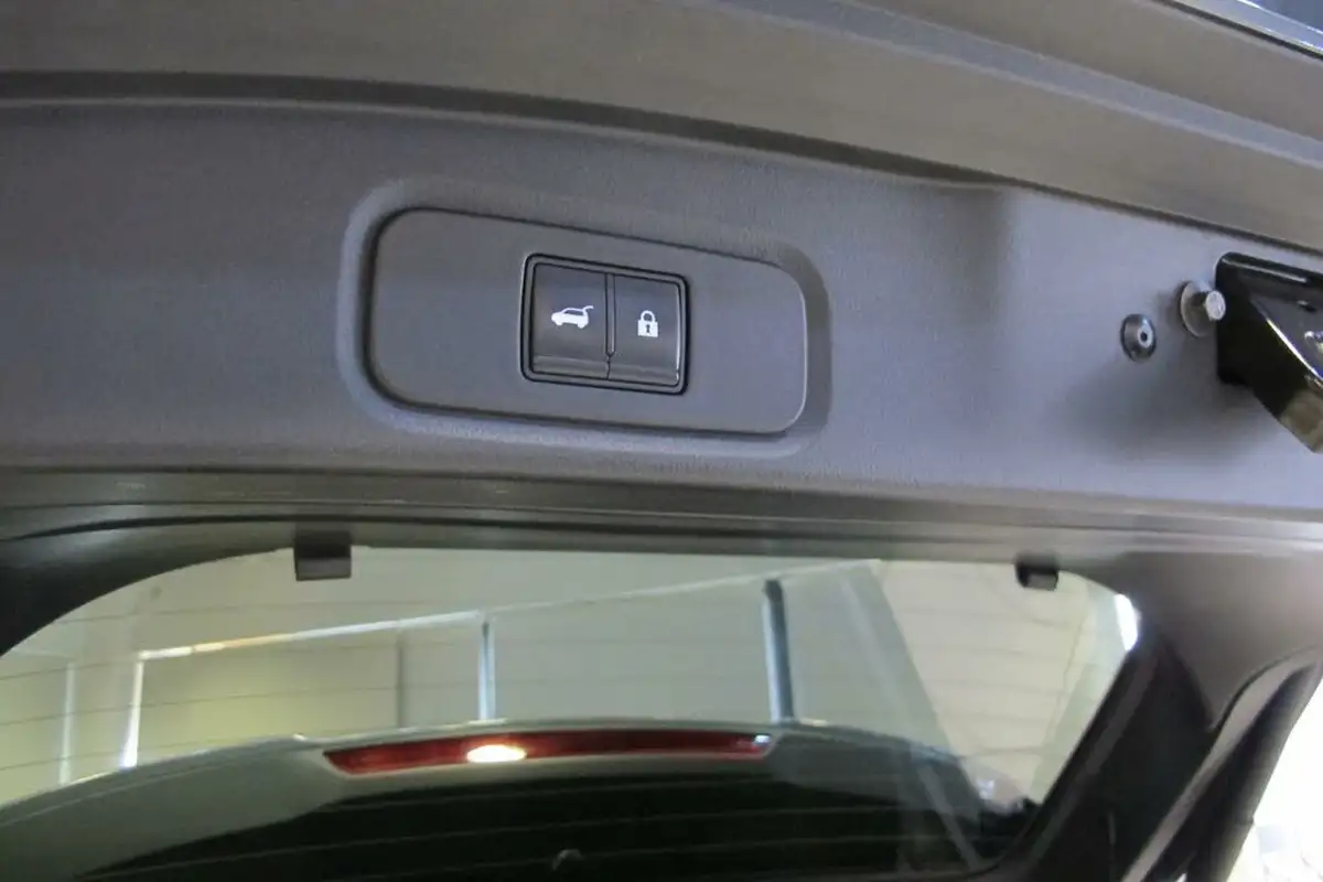 2022-nissan-qashqai-13-dig-t-tekna-158ps-xtronic-big-10