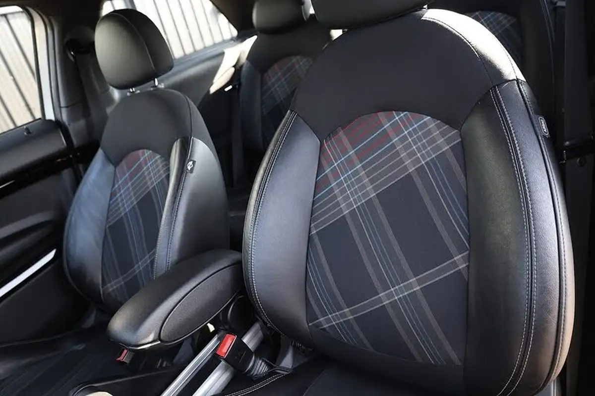 2014-mini-paceman-16-cooper-s-big-11