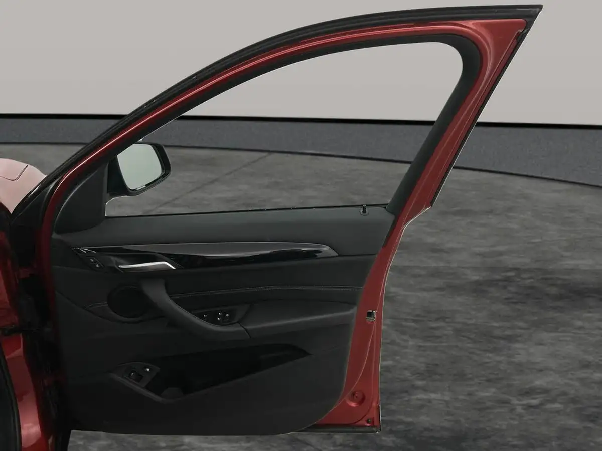 2021-bmw-x1-15-xdrive-25e-phev-sport-big-26
