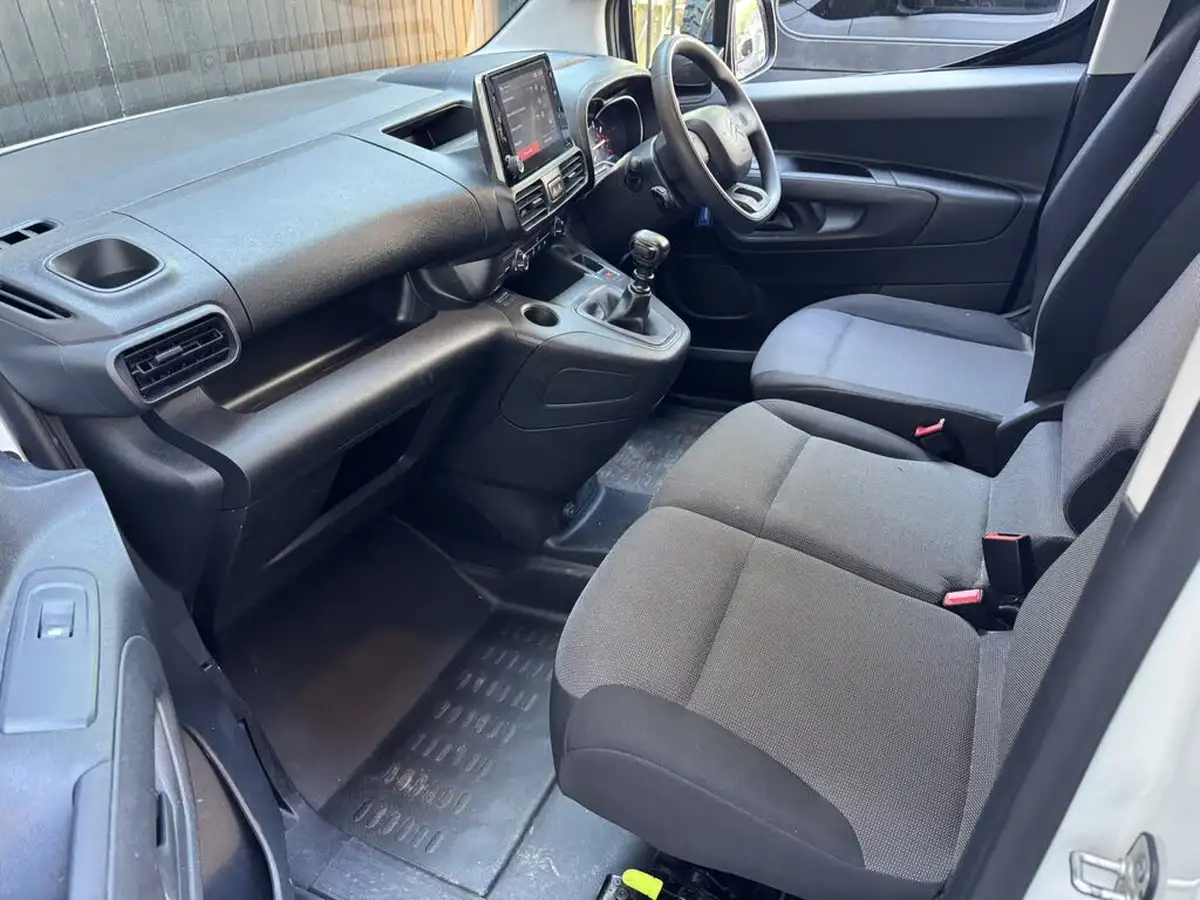 2022-citroen-berlingo-15bluehdi-1000-enterprise-pro-100pseu6d-big-1