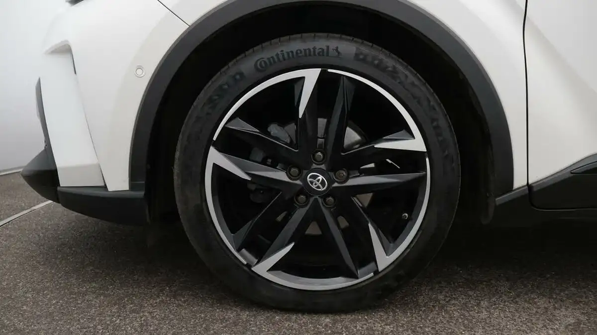 2022-toyota-c-hr-18-vvt-i-gr-sport-big-18