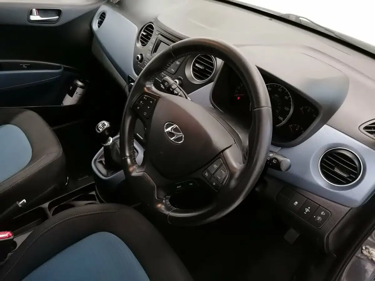 2014-hyundai-i10-10-premium-big-4
