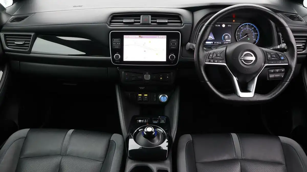 2022-nissan-leaf-e-tekna-39kwh-big-12