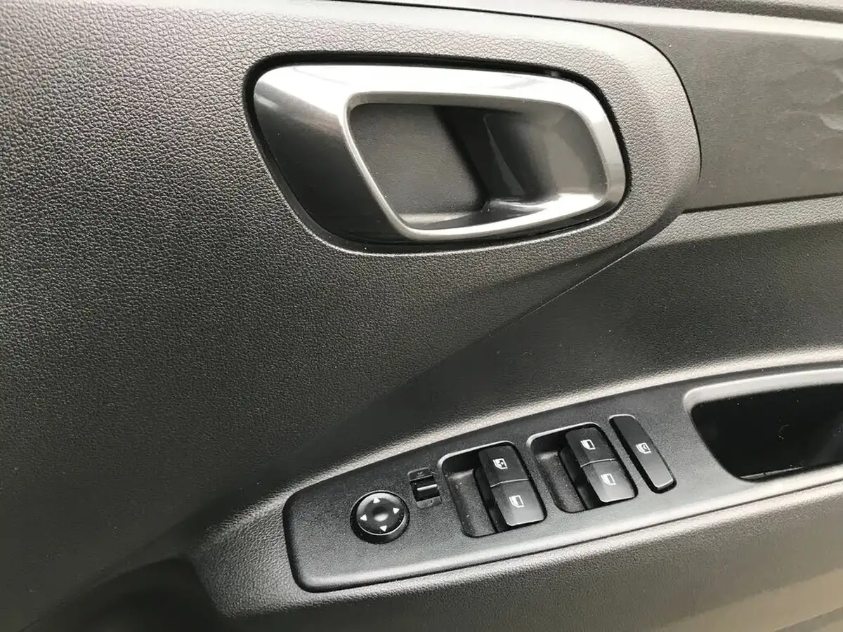 2023-hyundai-i10-10-premium-auto-big-30