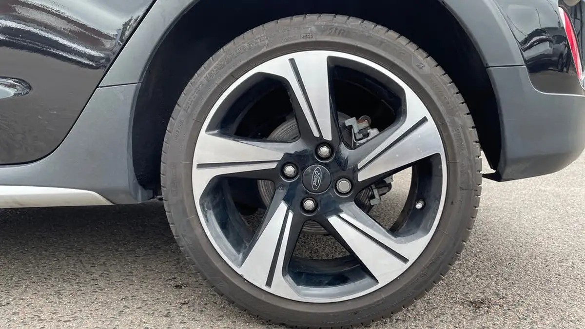 2023-ford-fiesta-10t-active-125ps-hybrid-mhev-powershift-big-17