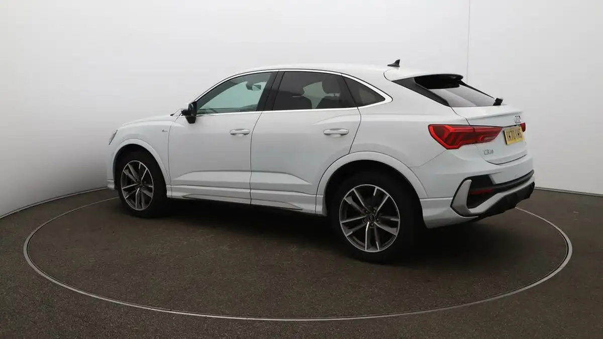 2020-audi-q3-20-45-tfsi-s-line-sportback-big-34