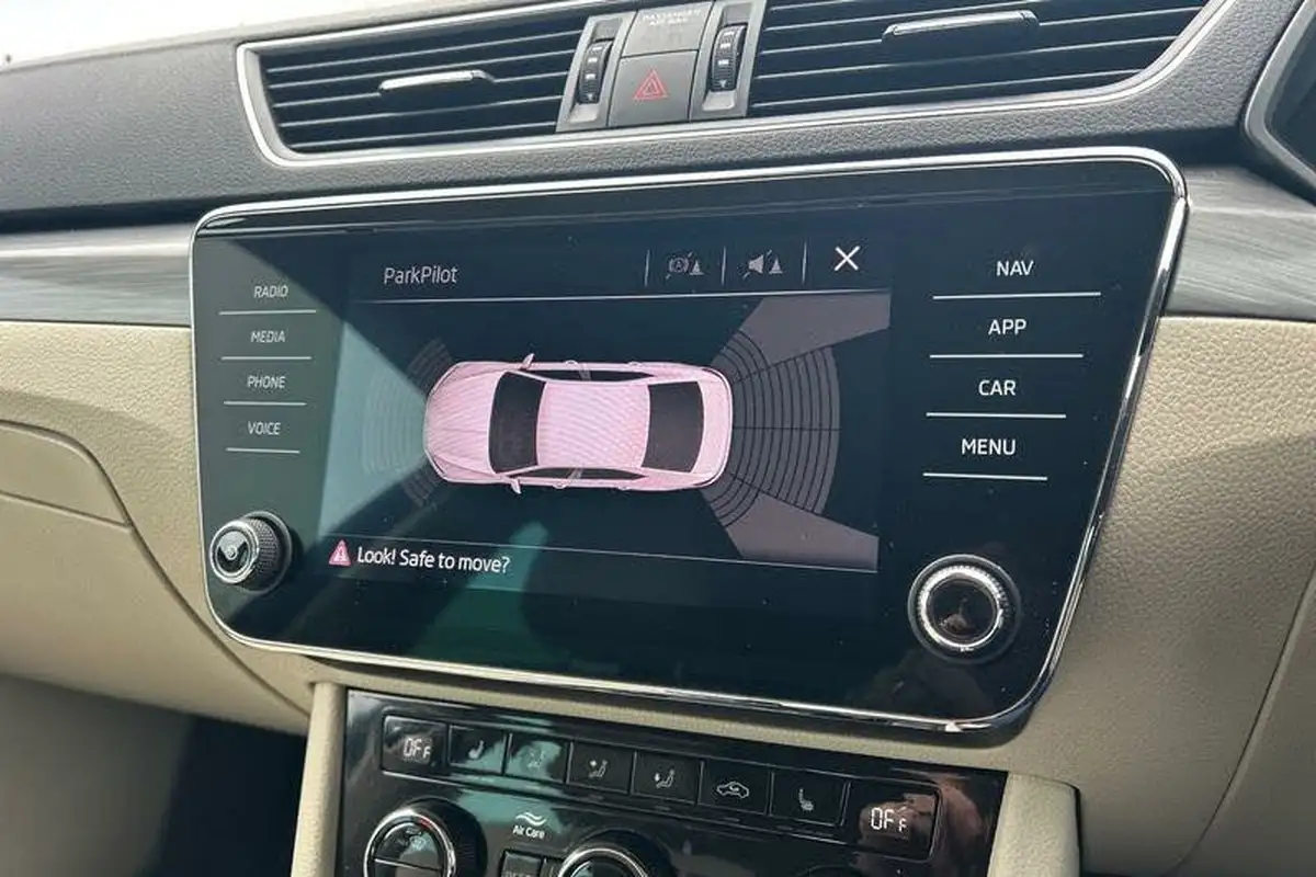 2020-skoda-superb-15-tsi-se-l-hatchback-dsg-big-23