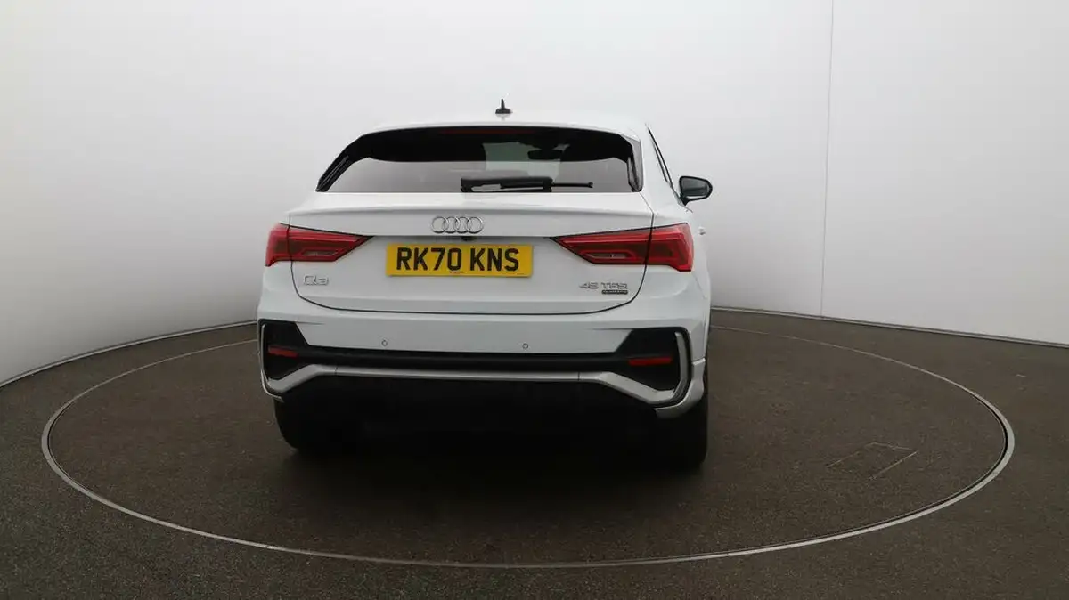 2020-audi-q3-20-45-tfsi-s-line-sportback-big-6