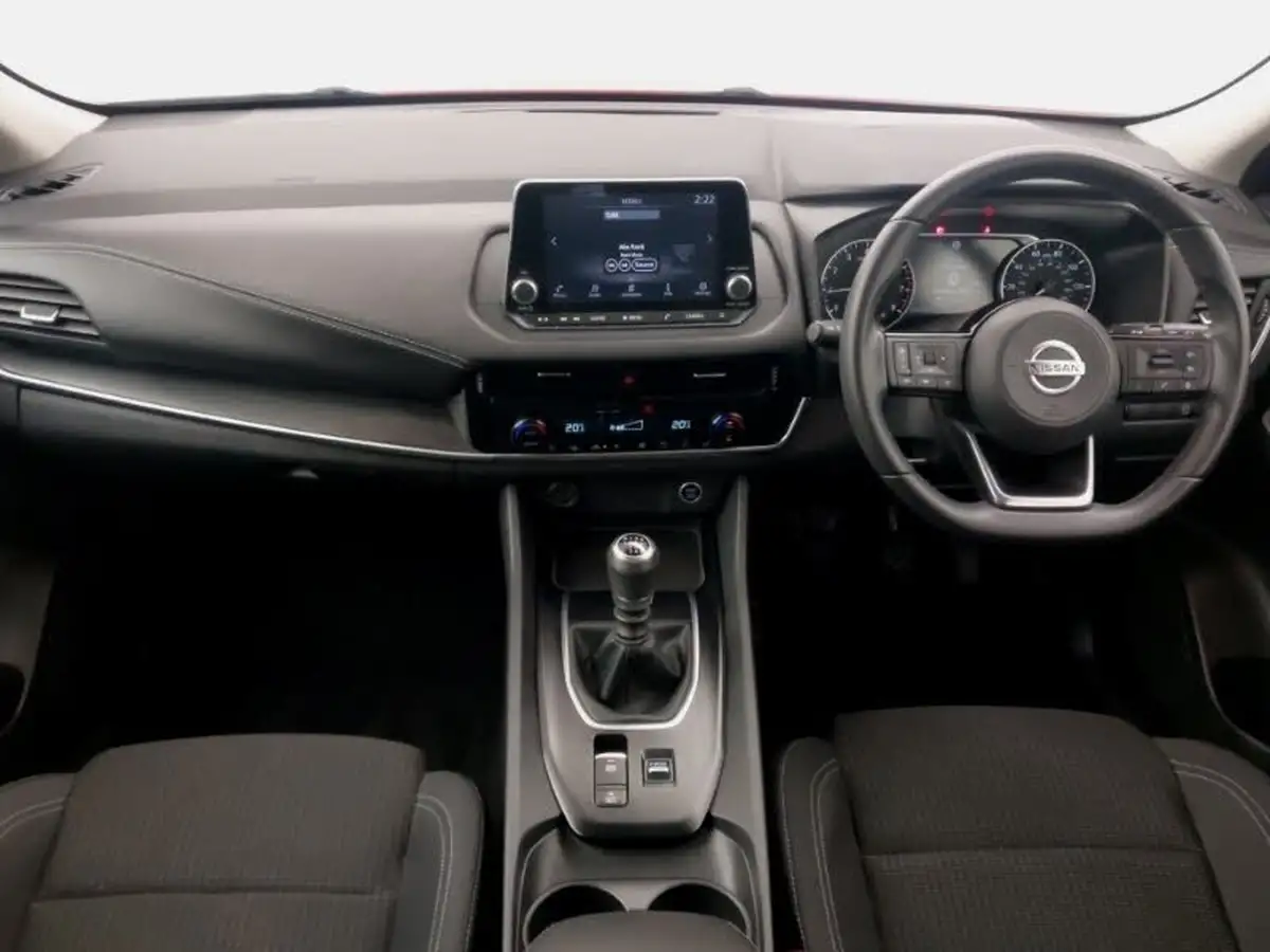 2022-nissan-qashqai-13-dig-t-acenta-premium-158ps-big-2