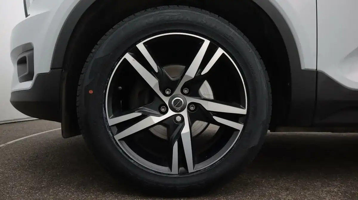 2021-volvo-xc40-15-t3-r-design-163bhp-geartronic-big-18