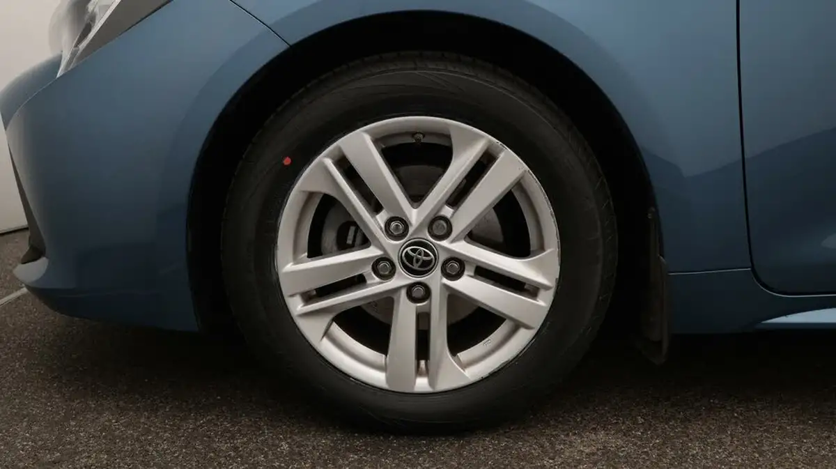 2022-toyota-corolla-18-vvt-i-icon-120bhp-trk-hatchback-5d-big-18