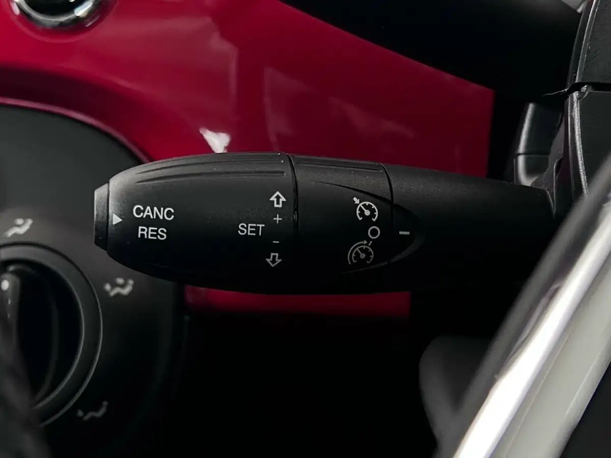 2019-fiat-500-12-lounge-ss-big-25