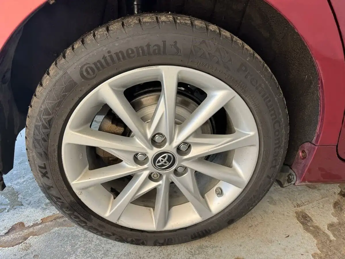 2019-toyota-prius-18-vvt-i-excel-big-31