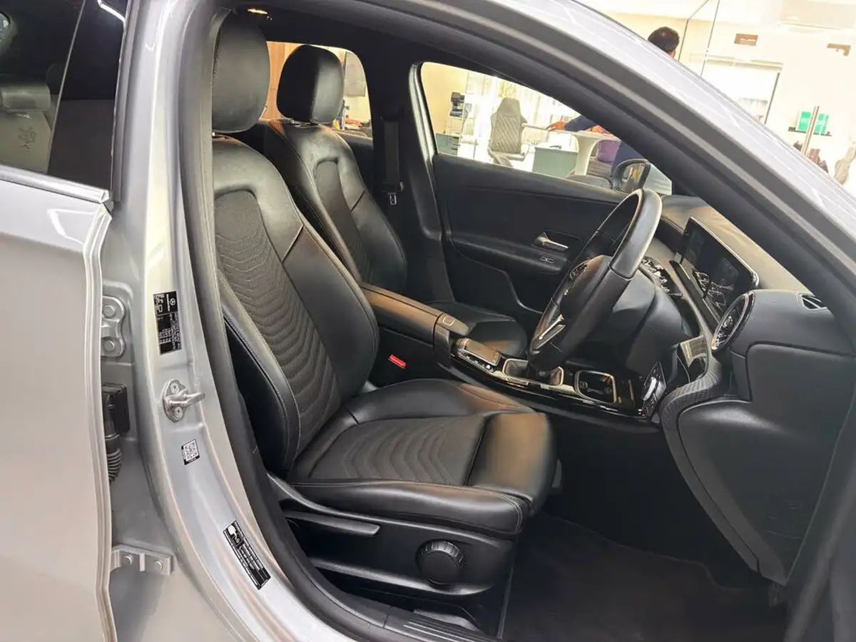 2021-mercedes-benz-a-class-13-a180-se-big-16