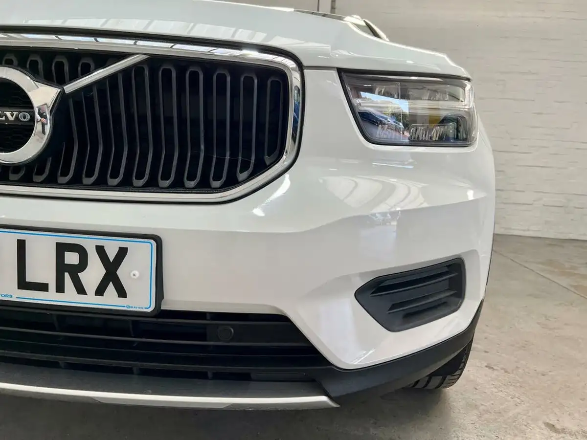 2020-volvo-xc40-15-t3-momentum-big-21