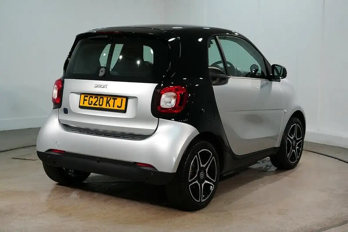 2020-smart-fortwo-eq-pulse-premium-coupe-big-9